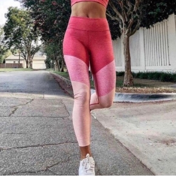 Outdoor Voices Yoga Pants - Picture 3 of 5